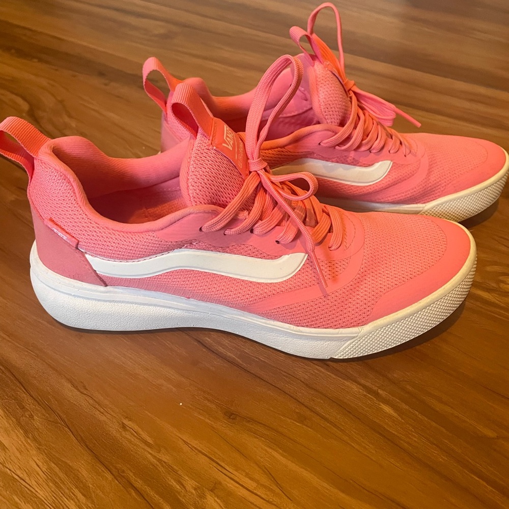 Vans Ultrange pink women’s size 8.5